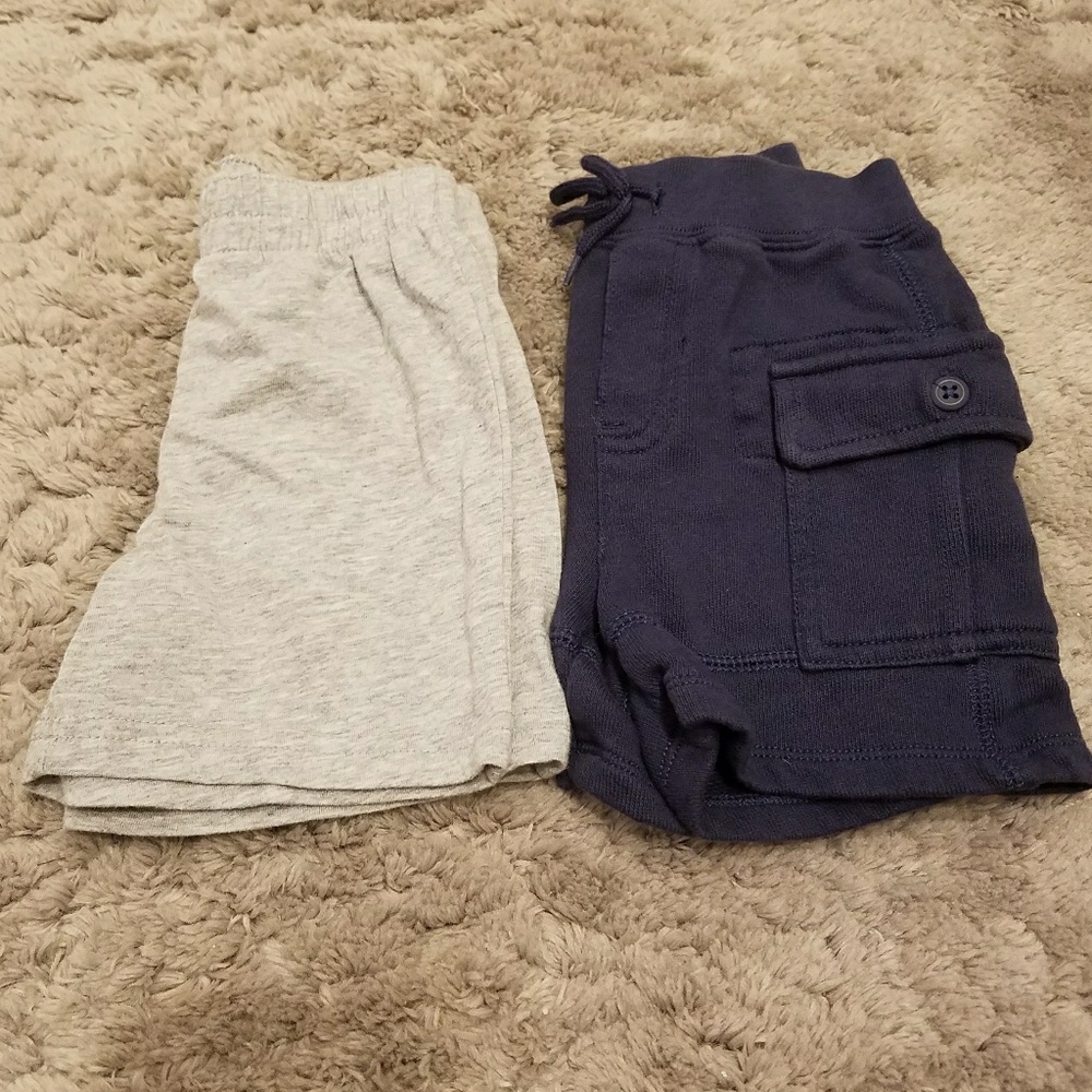 *2 for $15* Lot of two pairs of boys 12 mos shorts